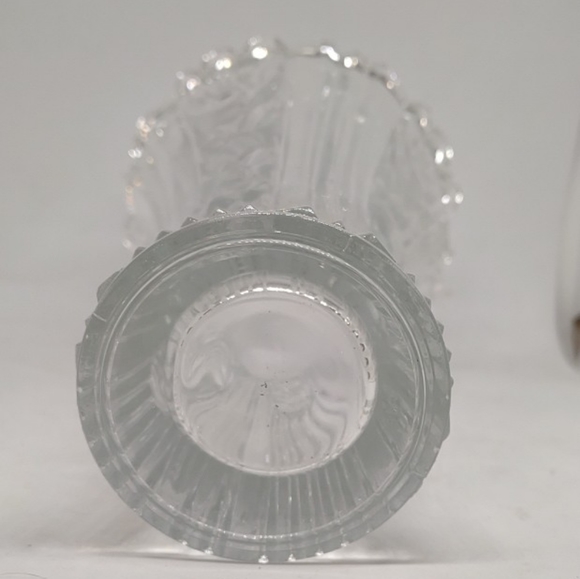 Italian 6" Clear Glass Vase Embossed Flower Design Home Decor Tabletop Bouquet - Picture 3 of 7